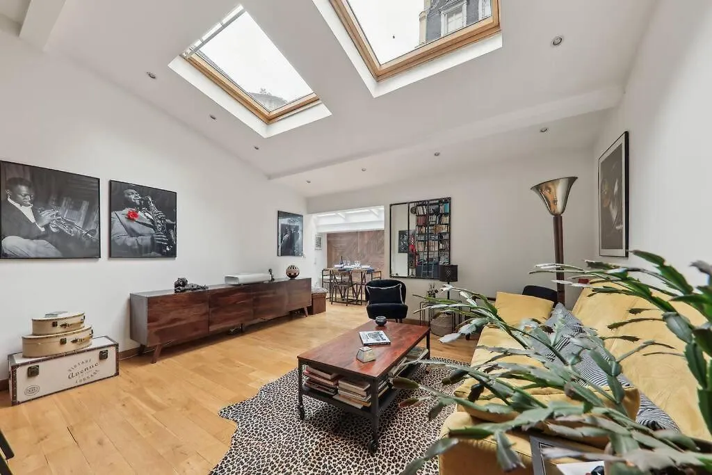 Splendide Appartement Design Trocadero Etoile contacts